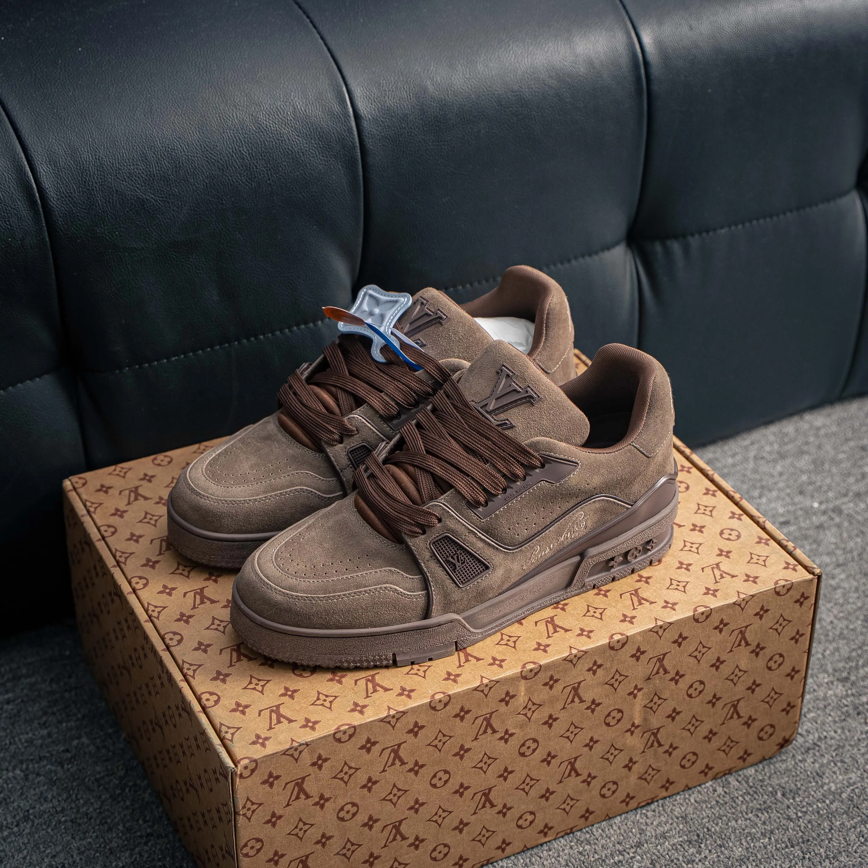 LV Trainer Series Sneakers New Arrival ZP Shoes NFC 1:1 、 、